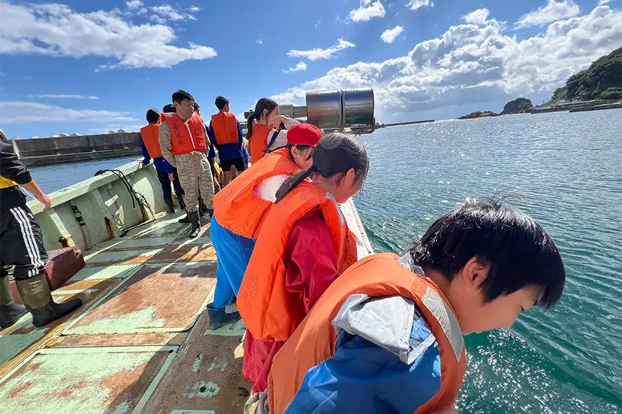 小中合同のふれあい体験活動